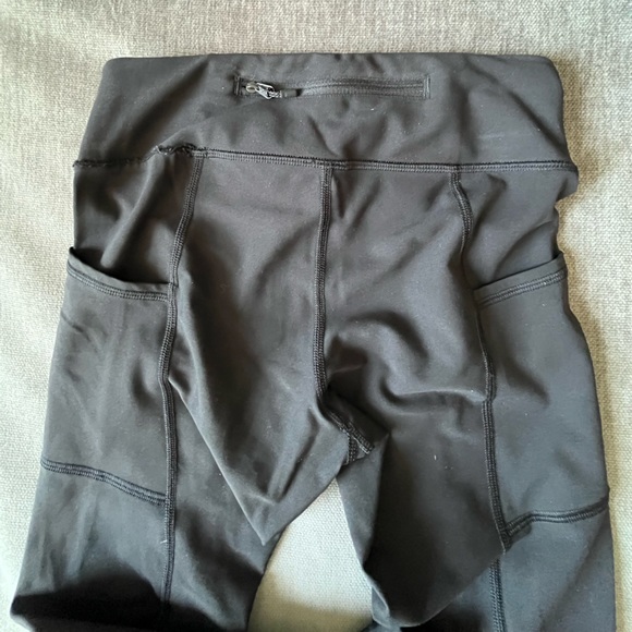 Lululemon tight stuff tight black scalloped leggings - Picture 5 of 5